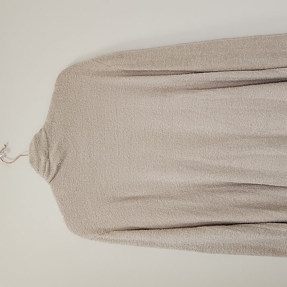 NWT BAREFOOT DREAMS Chic Lite Calypso Wrap Stone size 3X - Picture 10 of 16